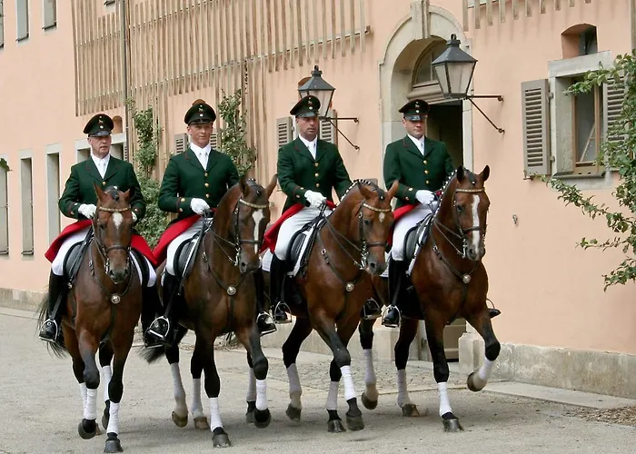 Πανσιόν Eisenberger Hof 4*